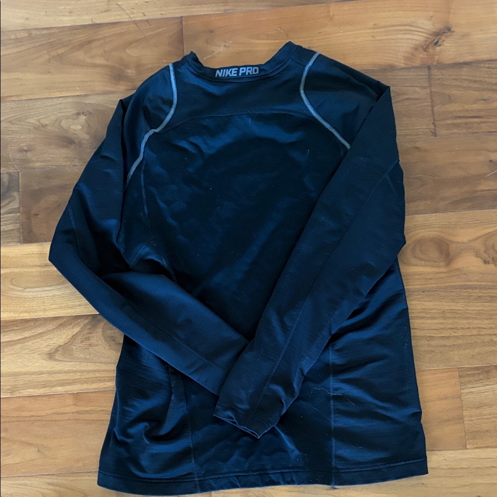 Nike Pro Black Performance Top - Picture 2 of 7